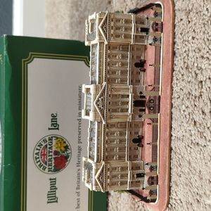 The Buckingham Palace